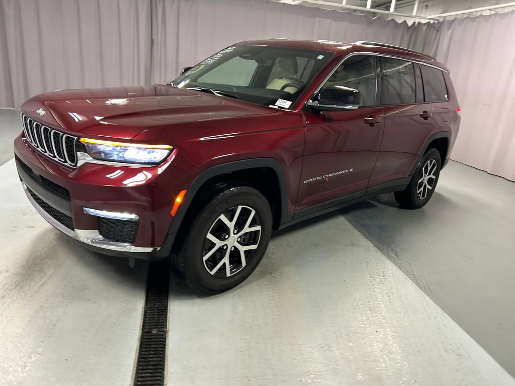 Used 2024 Jeep Grand Cherokee L Limited w/ Trailer Tow Package AWD/4WD image 3