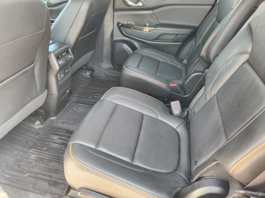 Used 2023 GMC Acadia AT4 w/ Technology Package image 29