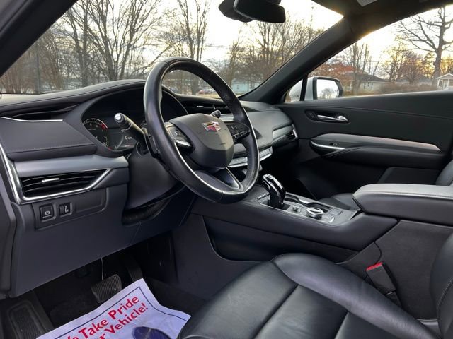 Used 2022 Cadillac XT4 Premium Luxury w/ Safety Alert Package image 12