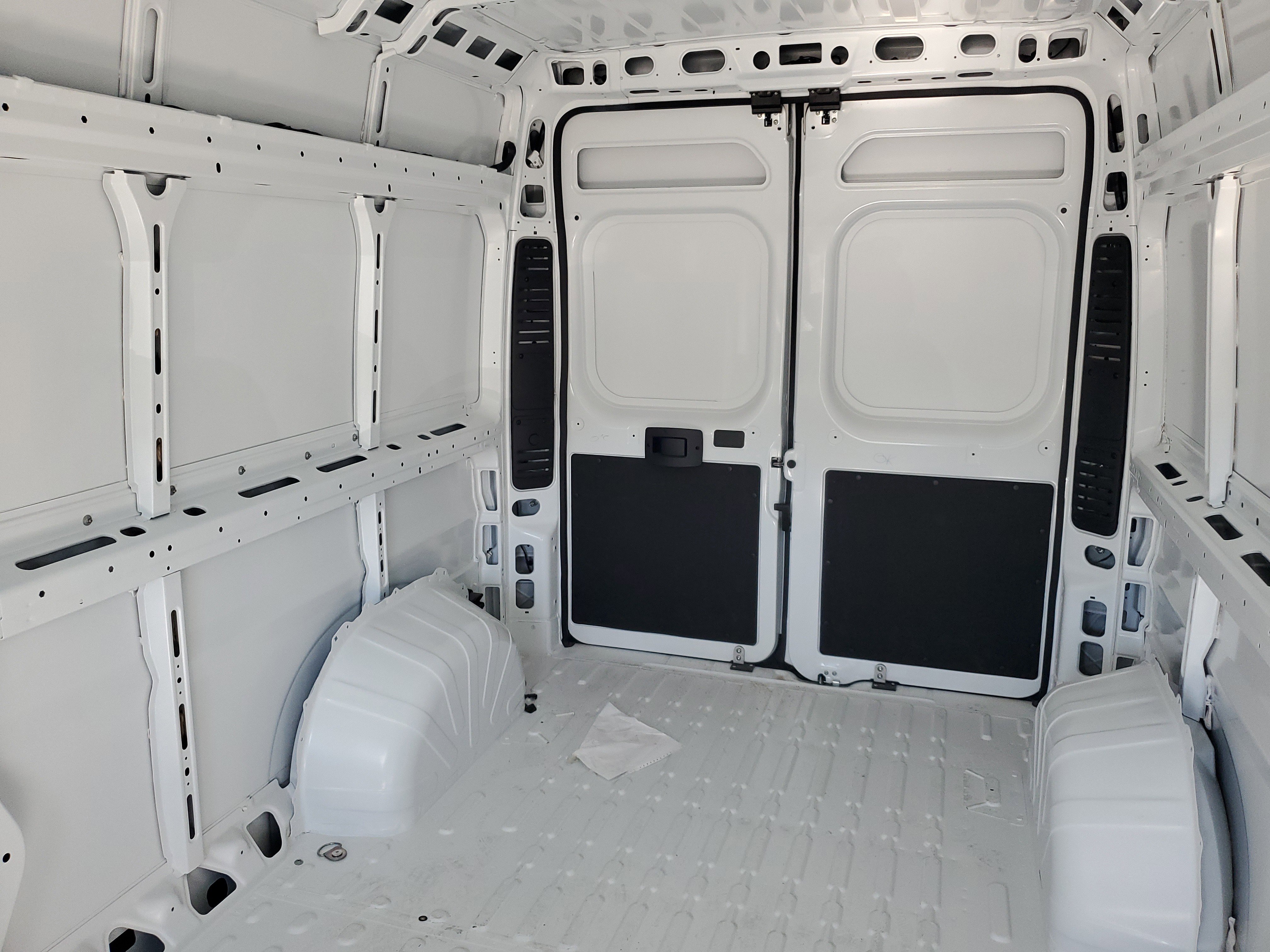 Used 2025 RAM ProMaster 2500 w/ Convenience Group image 22