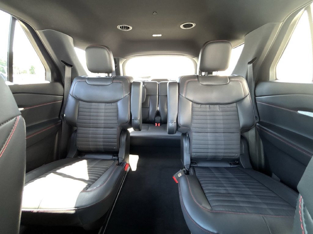 New 2026 Ford Explorer ST-Line w/ ST-Line Street Pack RWD image 25