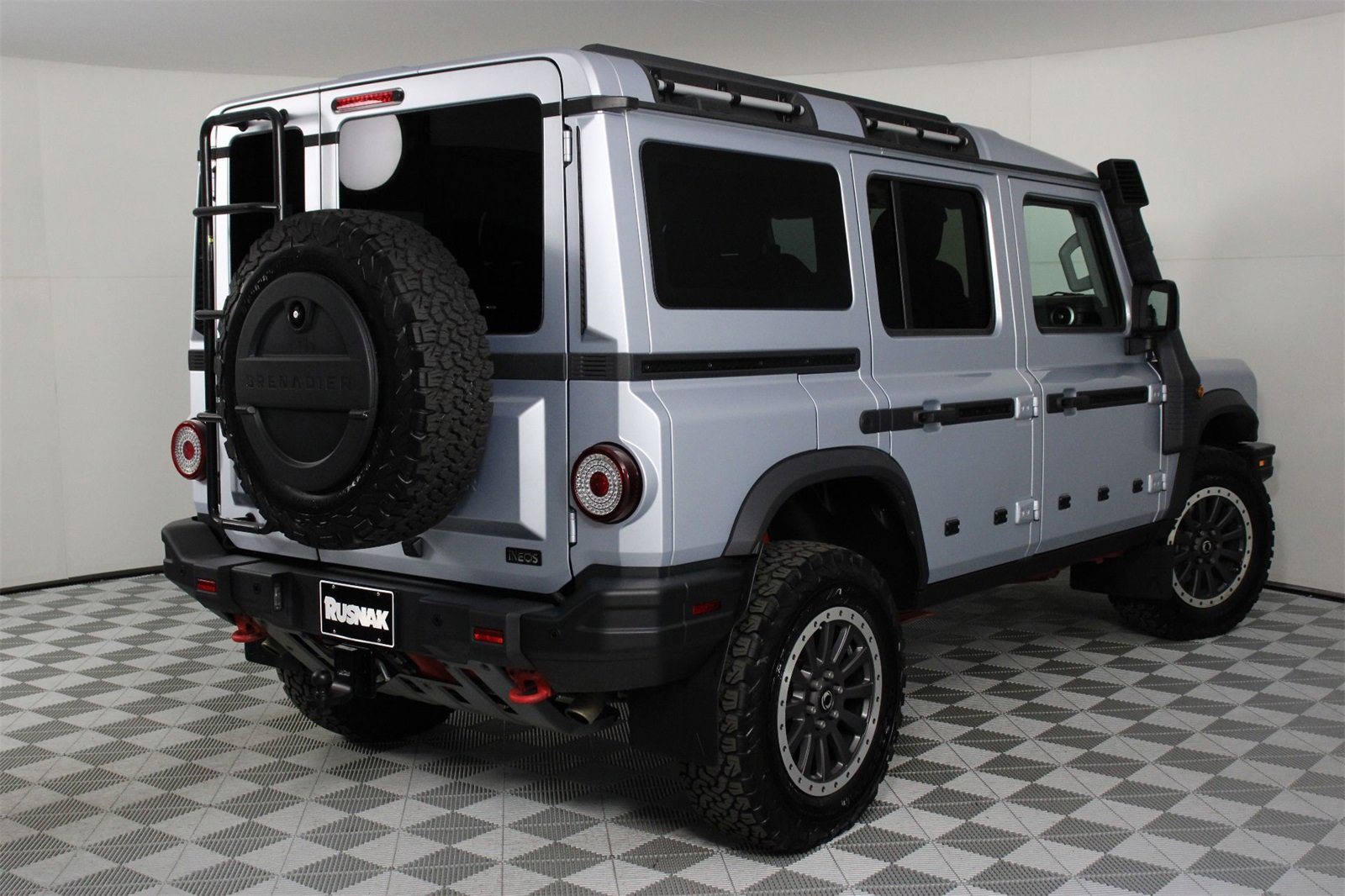 Used 2024 INEOS Grenadier Fieldmaster Edition image 6