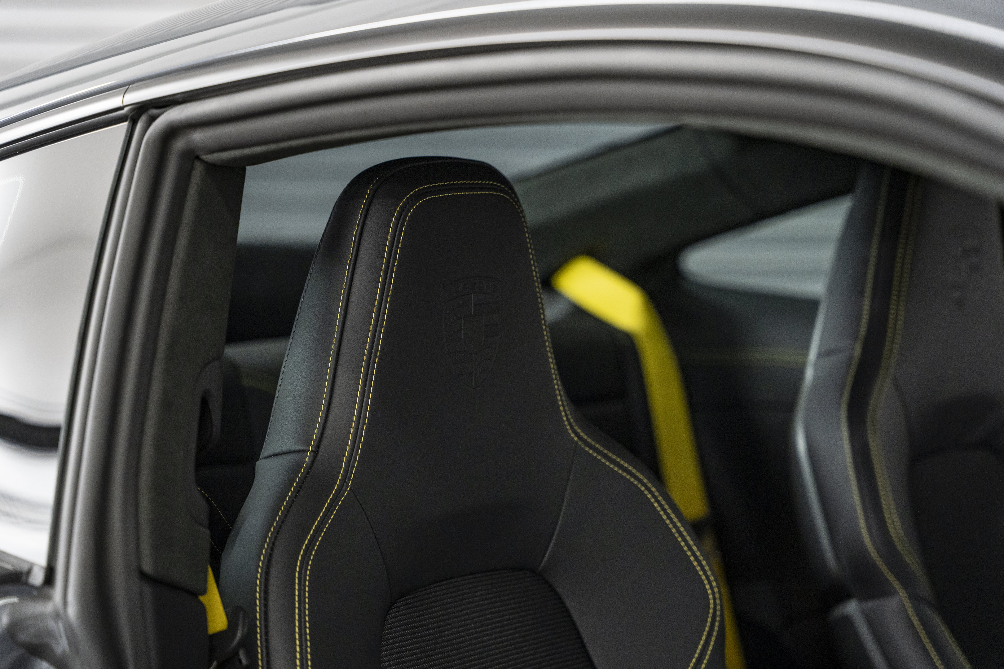Used 2025 Porsche 911 GT3 RWD image 33