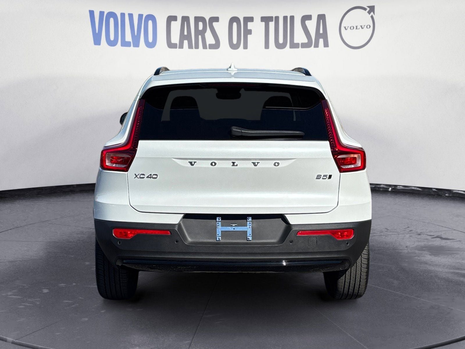 New 2026 Volvo XC40 B5 Plus w/ Protection Package Premier image 4