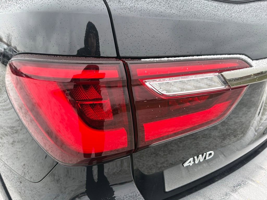 Used 2024 INFINITI QX80 Premium Select w/ Cargo Package image 10