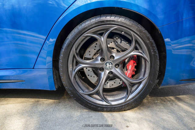 Used 2020 Alfa Romeo Giulia Quadrifoglio w/ Nero Edizione image 43