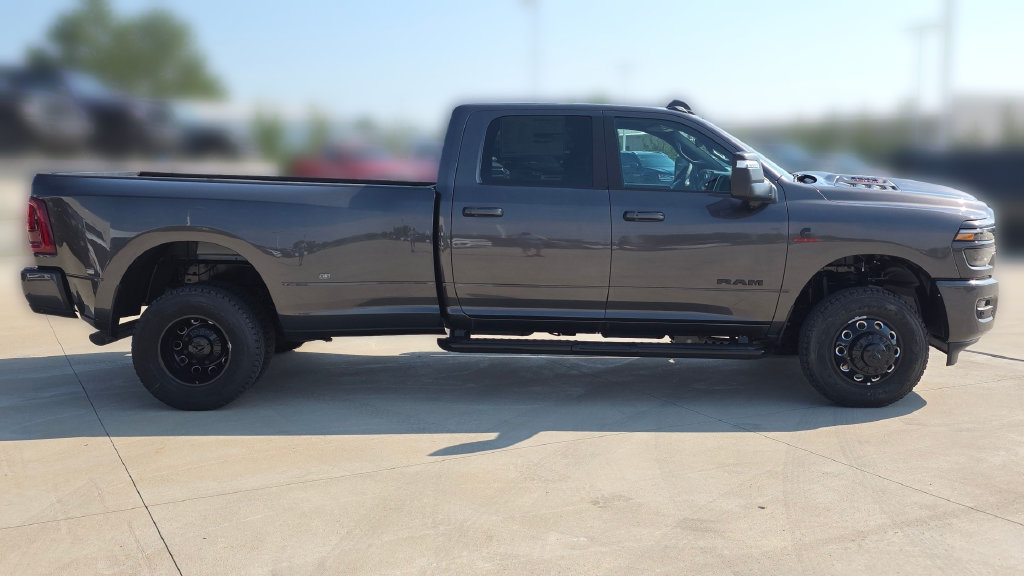 New 2026 RAM 3500 Laramie w/ Night Edition AWD/4WD image 7