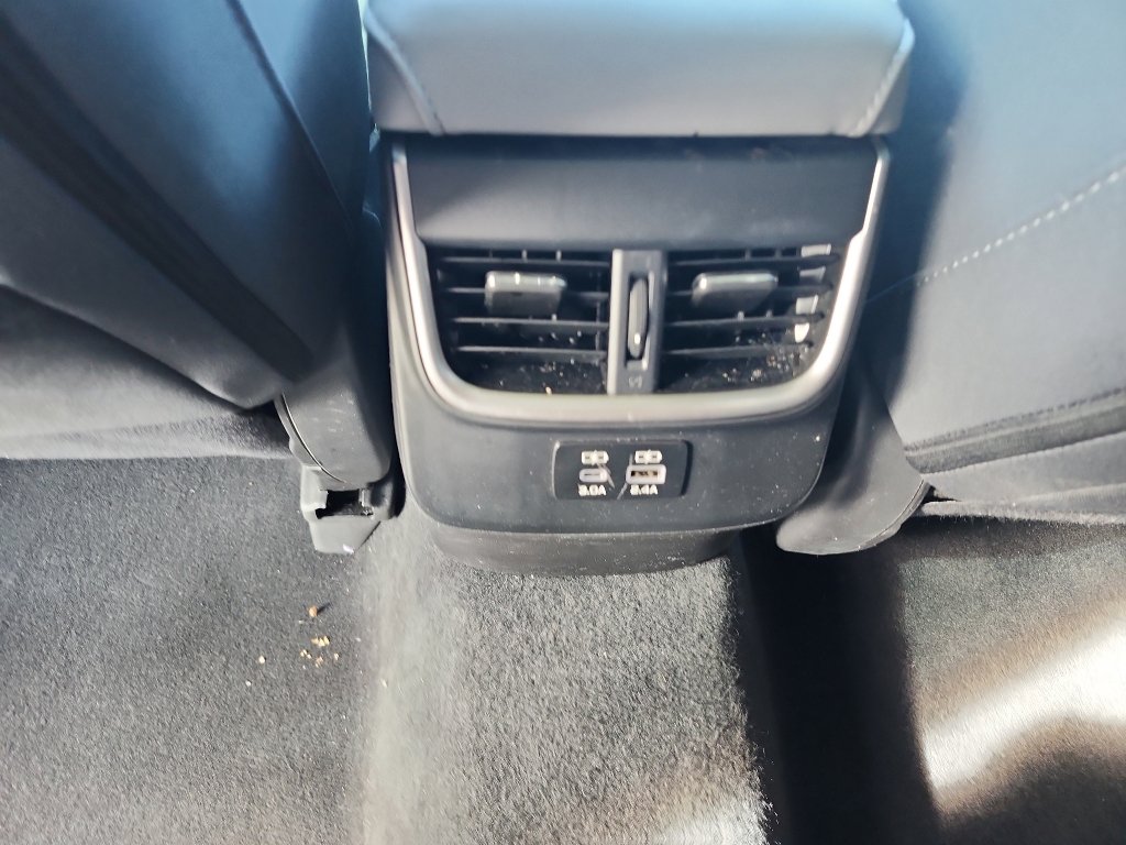 Used 2024 Subaru Outback Premium AWD/4WD image 14