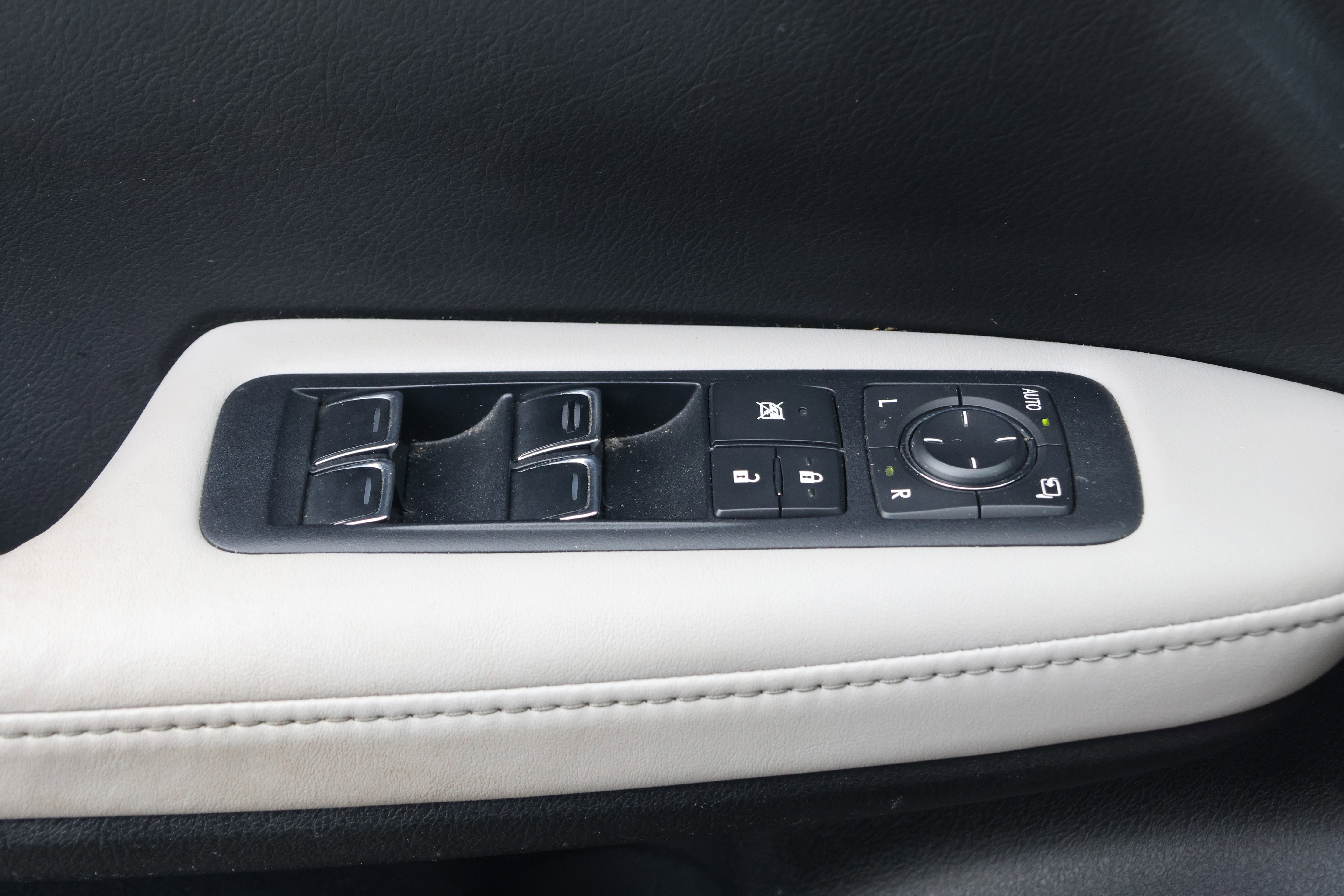 Used 2016 Lexus RX 450h AWD w/ Cold Weather Package image 14