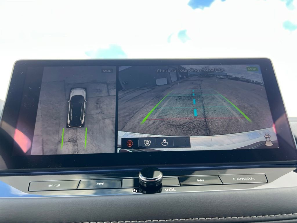 New 2026 Nissan Rogue Platinum image 9