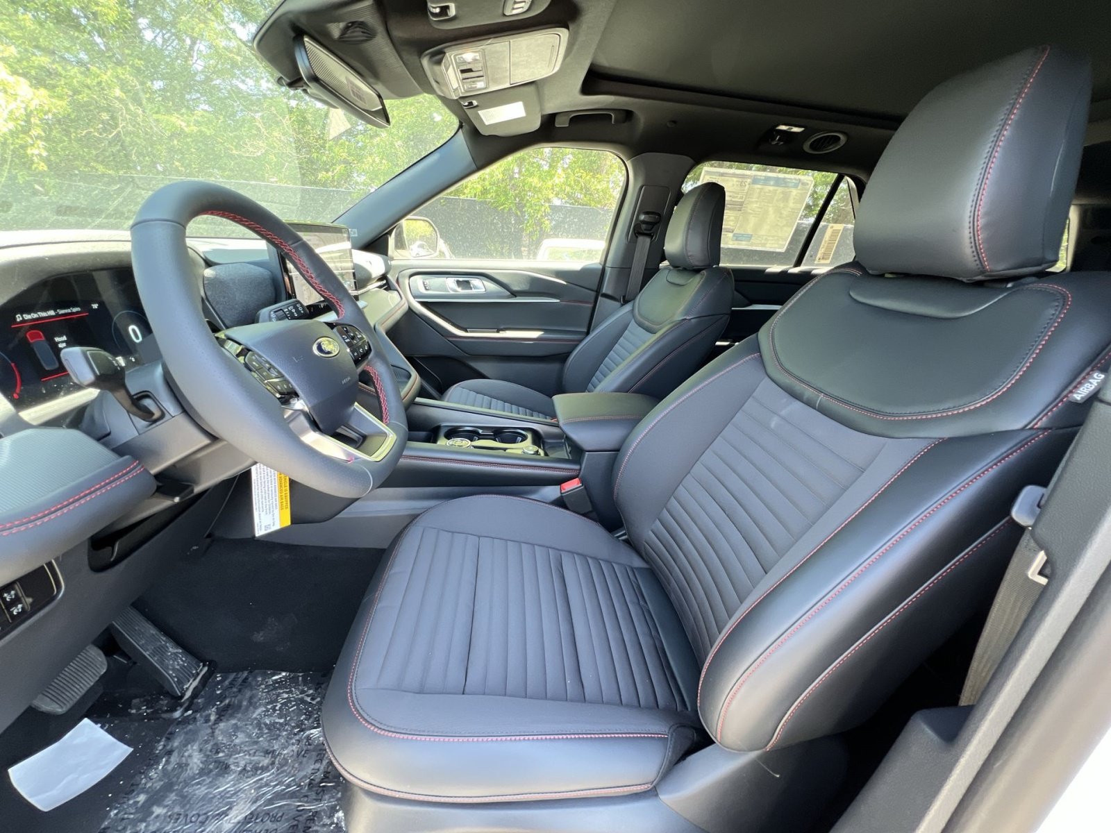 New 2026 Ford Explorer ST-Line w/ ST-Line Street Pack AWD/4WD image 13