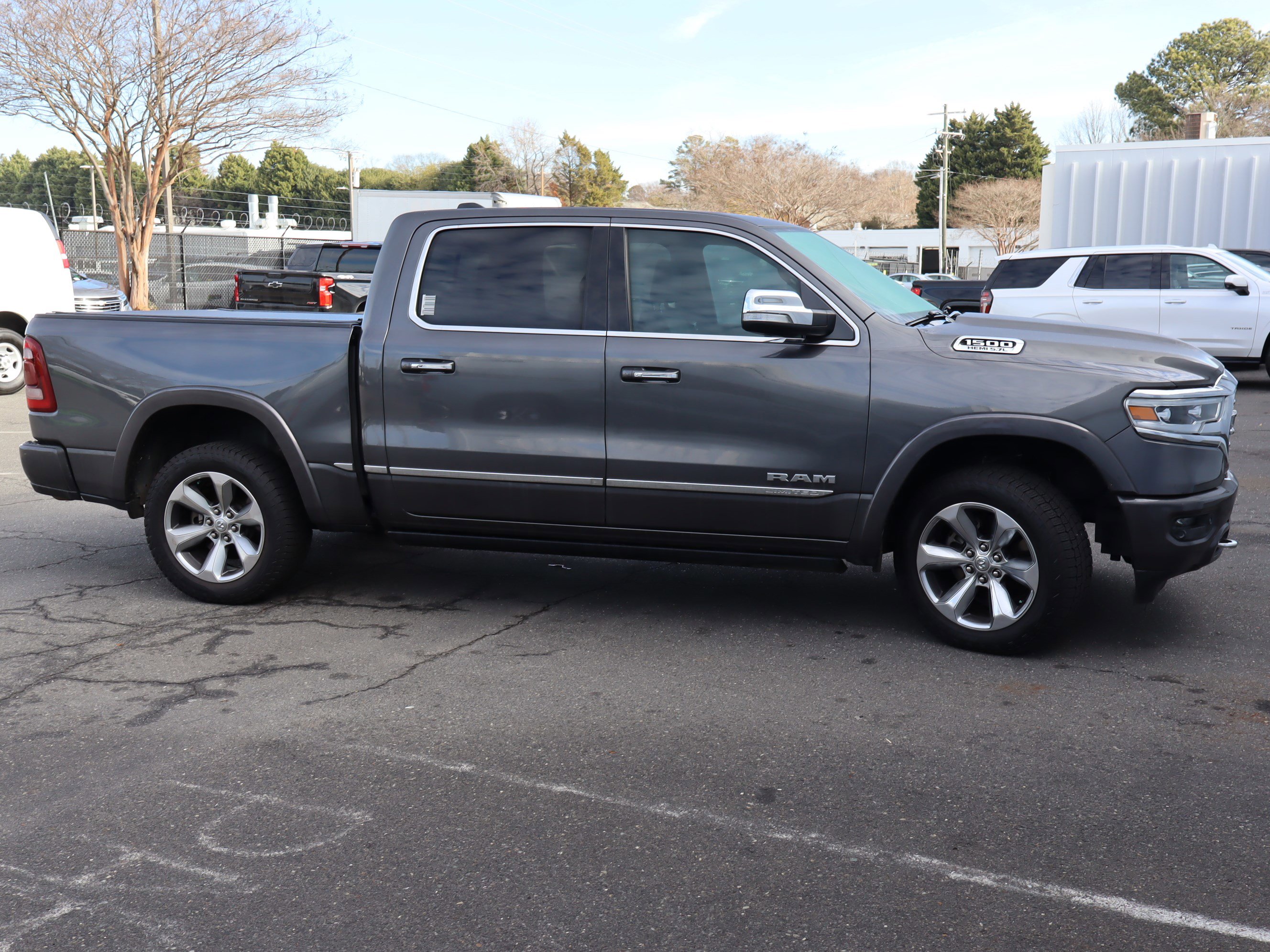 Used 2020 RAM 1500 Limited w/ Body Color Bumper Group image 13