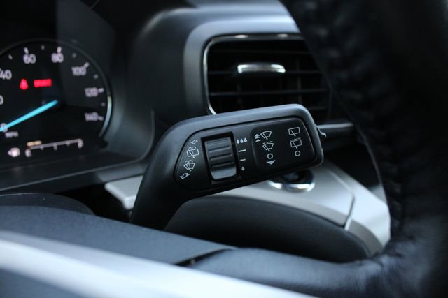 Used 2023 Ford Explorer XLT w/ Equipment Group 202A AWD/4WD image 14