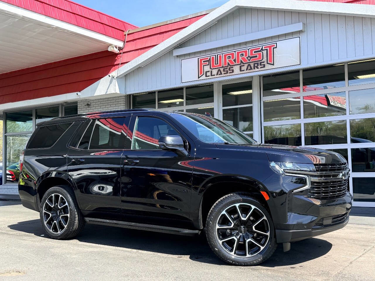 Used 2021 Chevrolet Tahoe RST w/ Luxury Package image 1