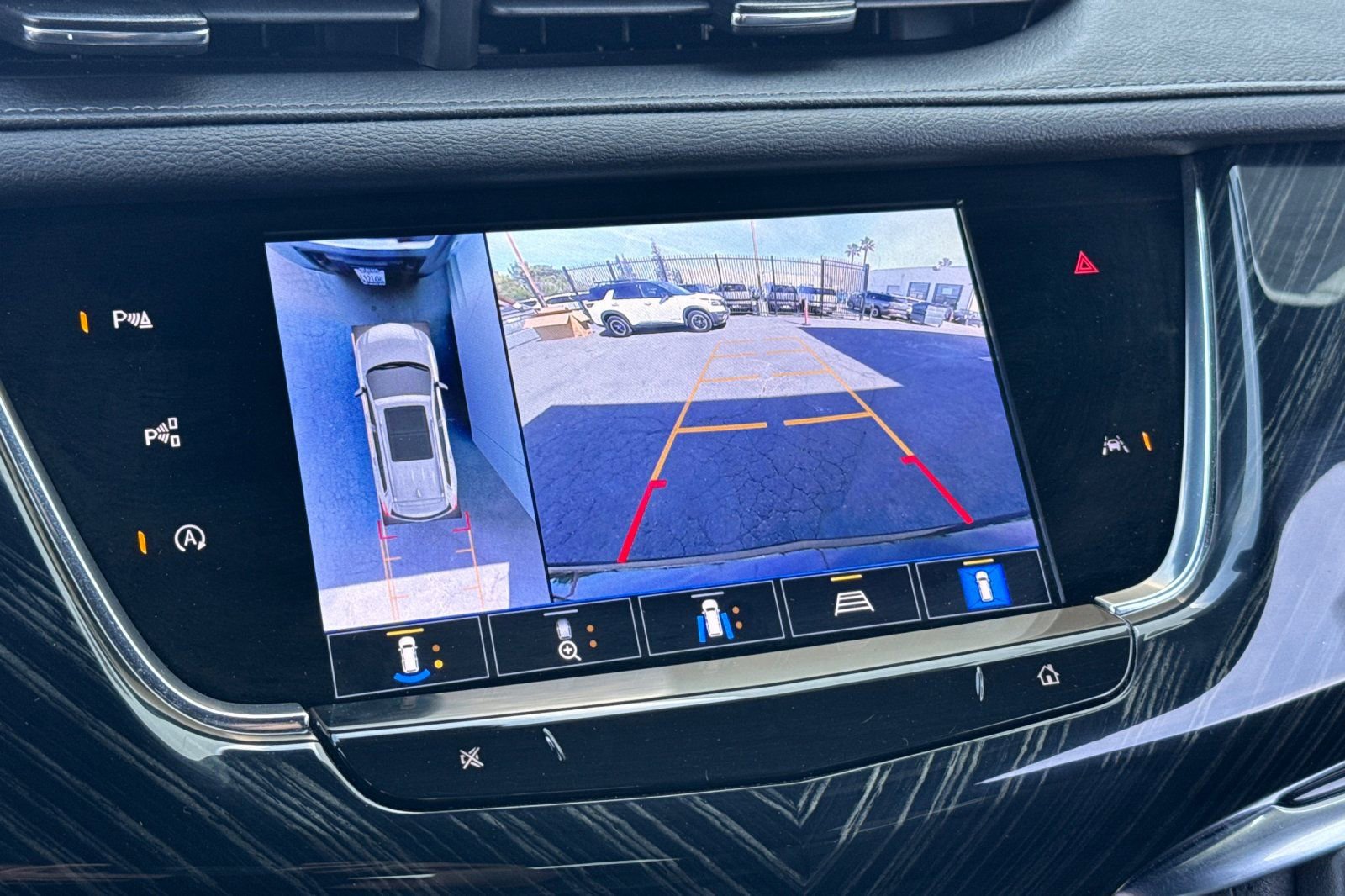 Certified 2023 Cadillac XT6 Premium Luxury w/ Technology Package image 25