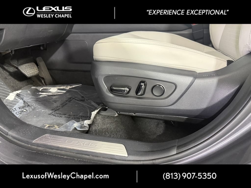 Used 2025 Lexus TX 350 AWD w/ Technology Package image 9