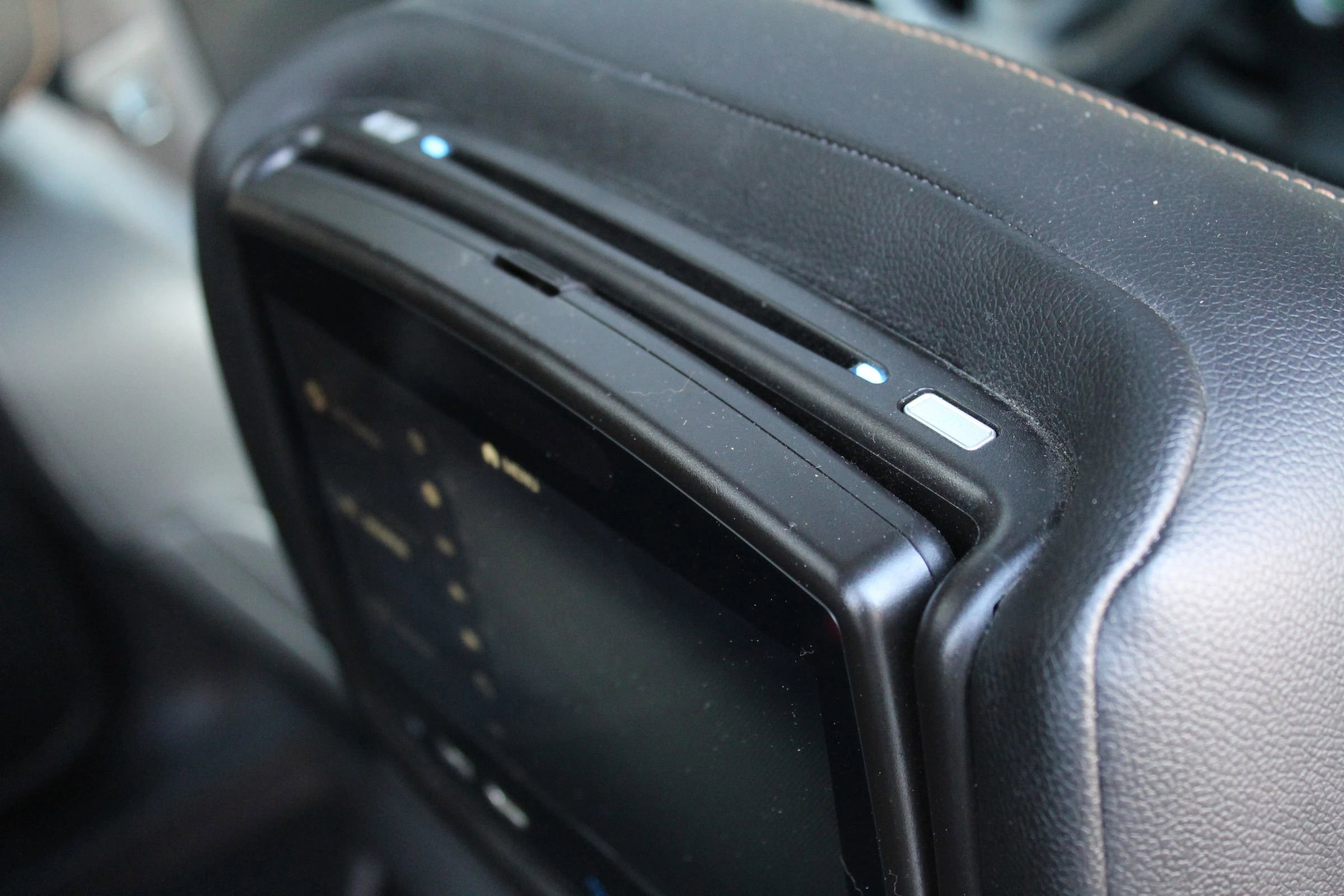 Used 2018 Chevrolet Equinox Premier image 18