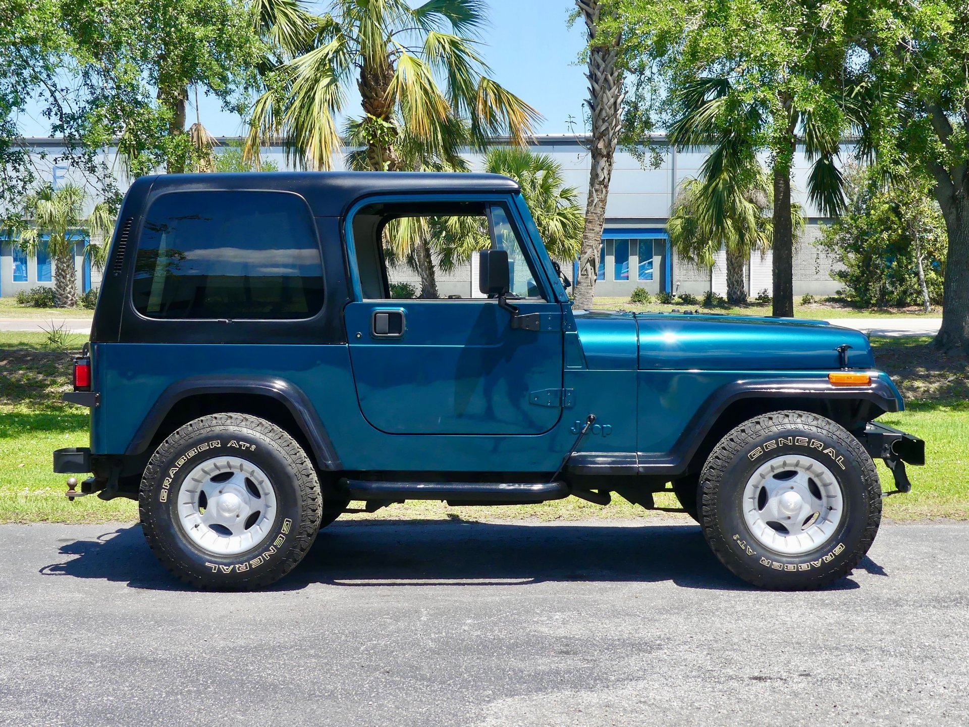 Used 1995 Jeep Wrangler Rio Grande image 3