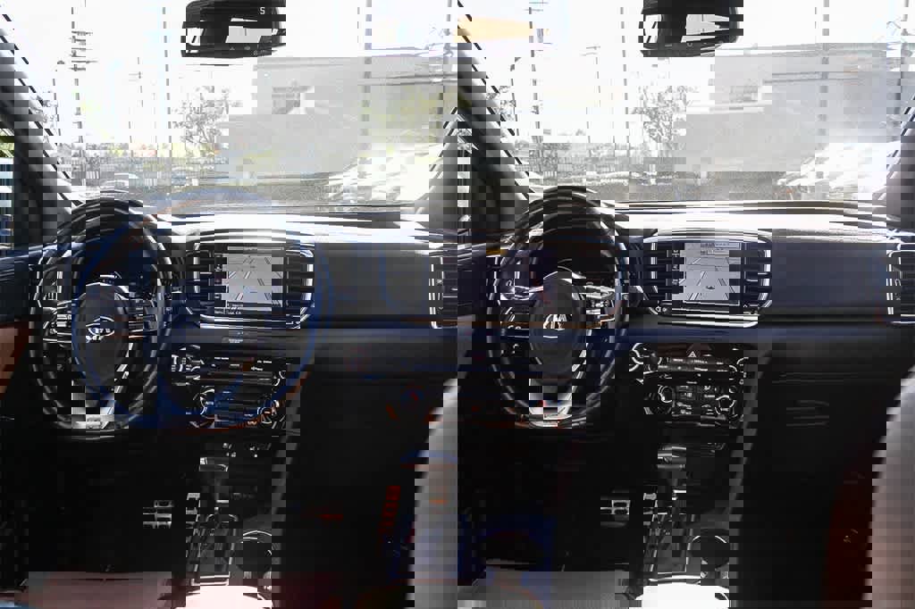 Used 2020 Kia Sportage SX image 18