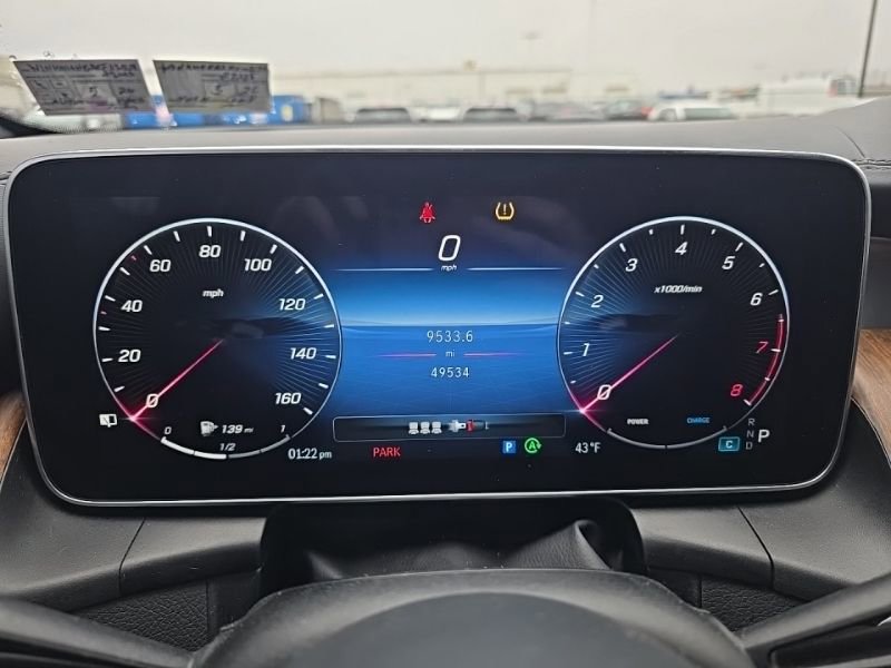 Used 2024 Mercedes-Benz GLC 300 4MATIC image 15