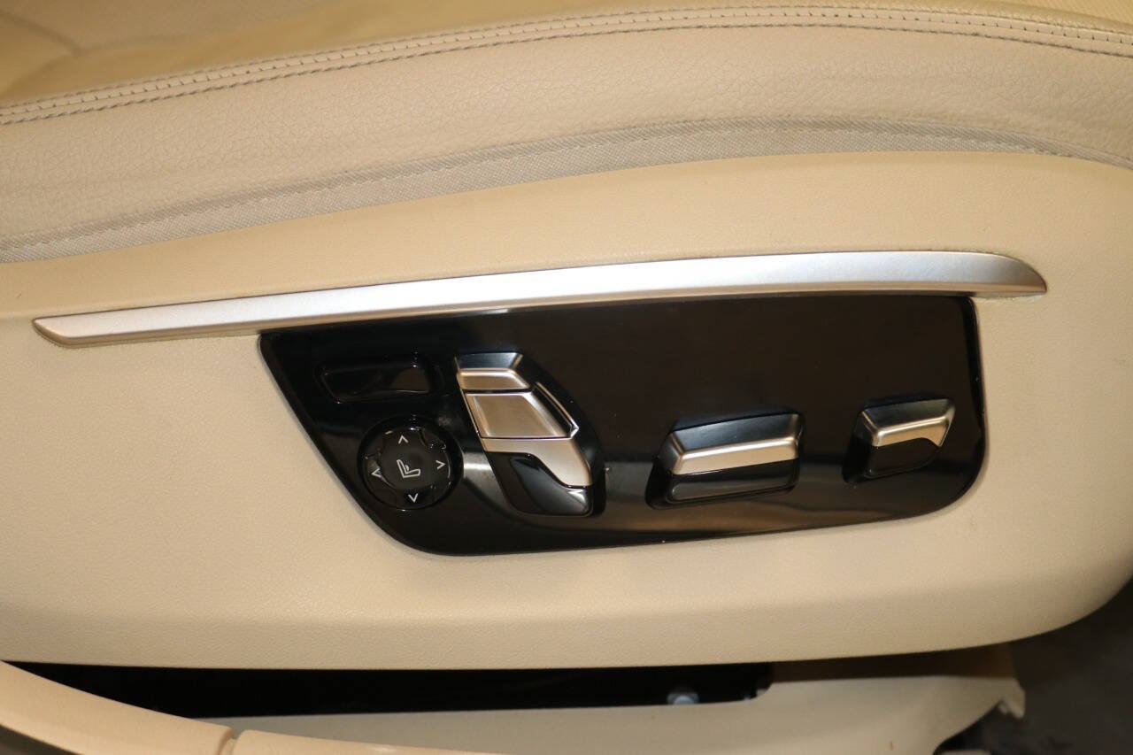 Used 2016 BMW 740i RWD image 74