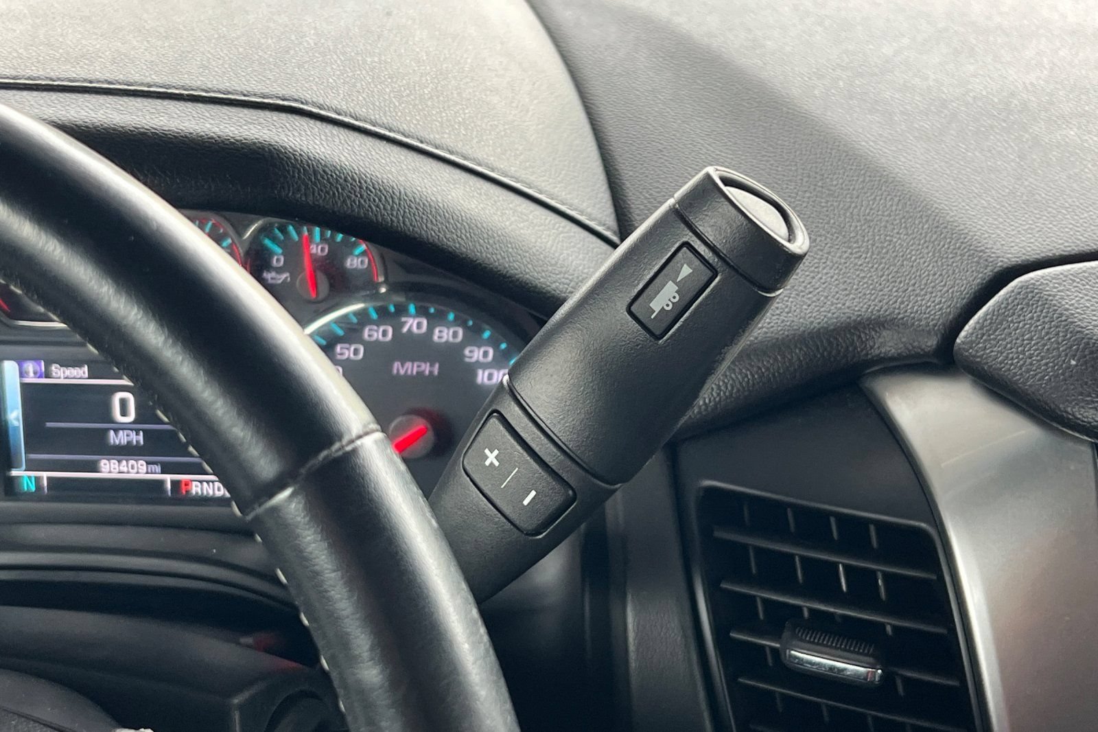 Used 2019 Chevrolet Tahoe LS w/ Enhanced Driver Alert Package AWD/4WD image 30