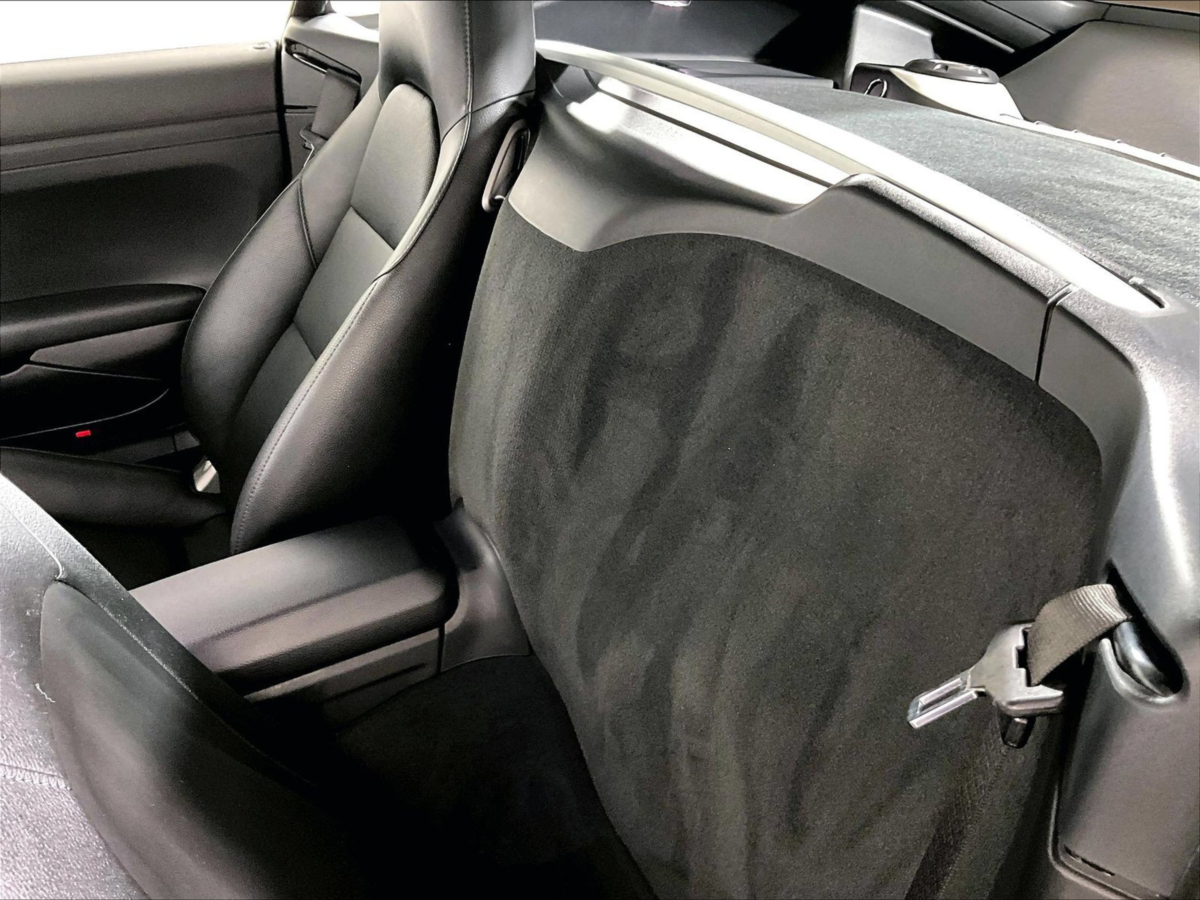 Certified 2018 Porsche 718 Cayman RWD image 20