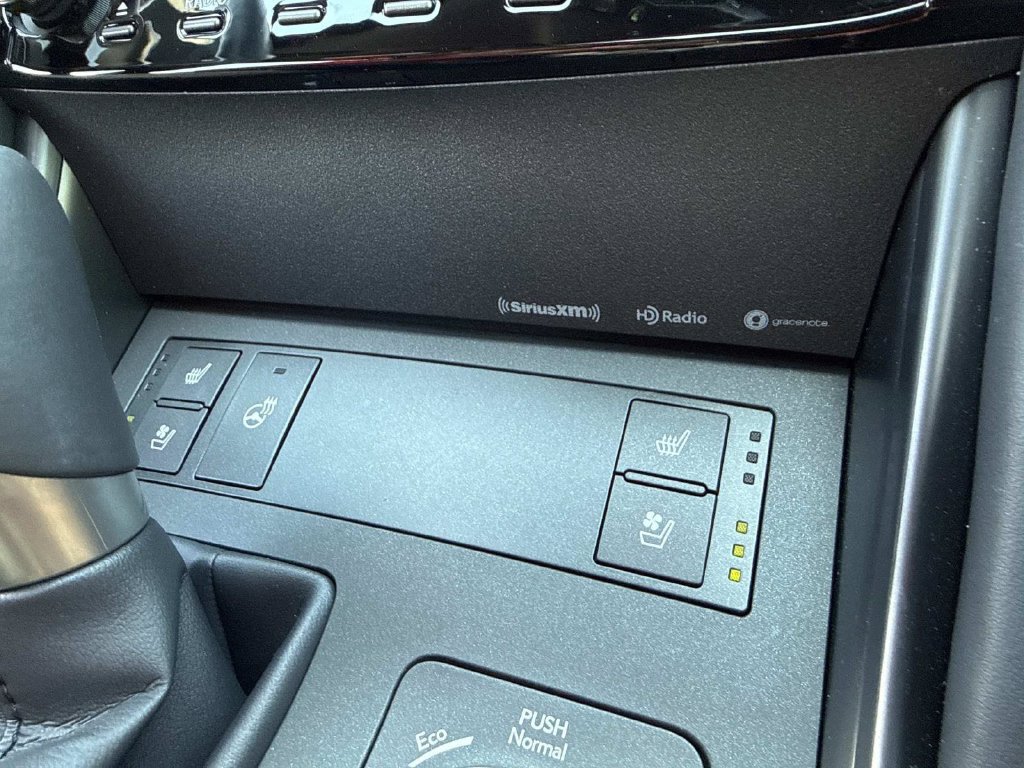 Used 2023 Lexus IS 300 w/ Comfort Package RWD image 32
