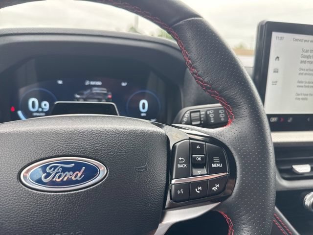 Used 2025 Ford Explorer ST-Line w/ ST-Line Street Pack AWD/4WD image 14