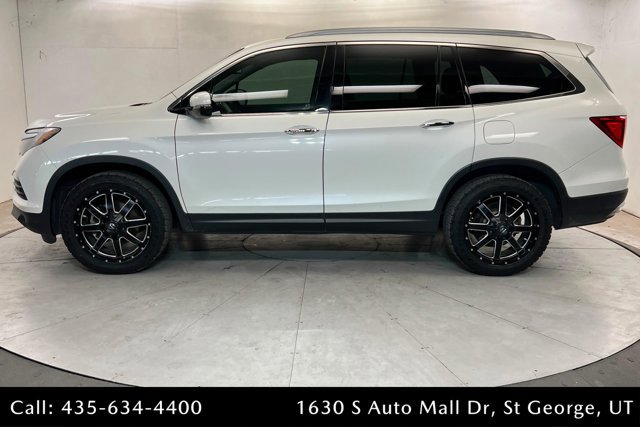 Used 2017 Honda Pilot Touring image 2