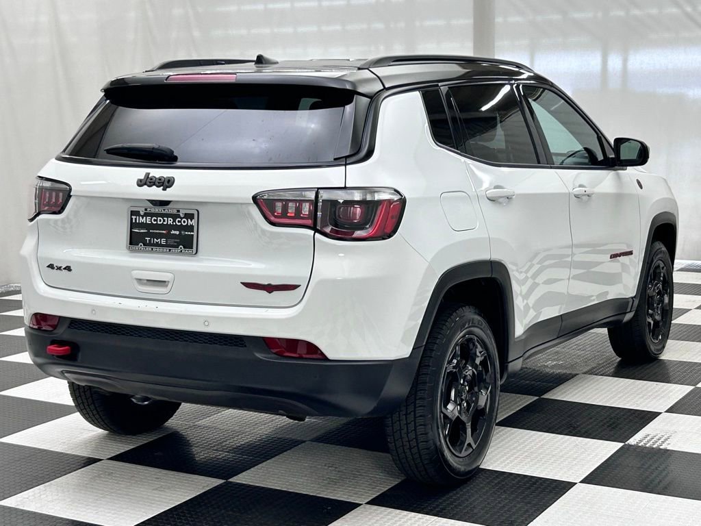 Used 2023 Jeep Compass Trailhawk image 8