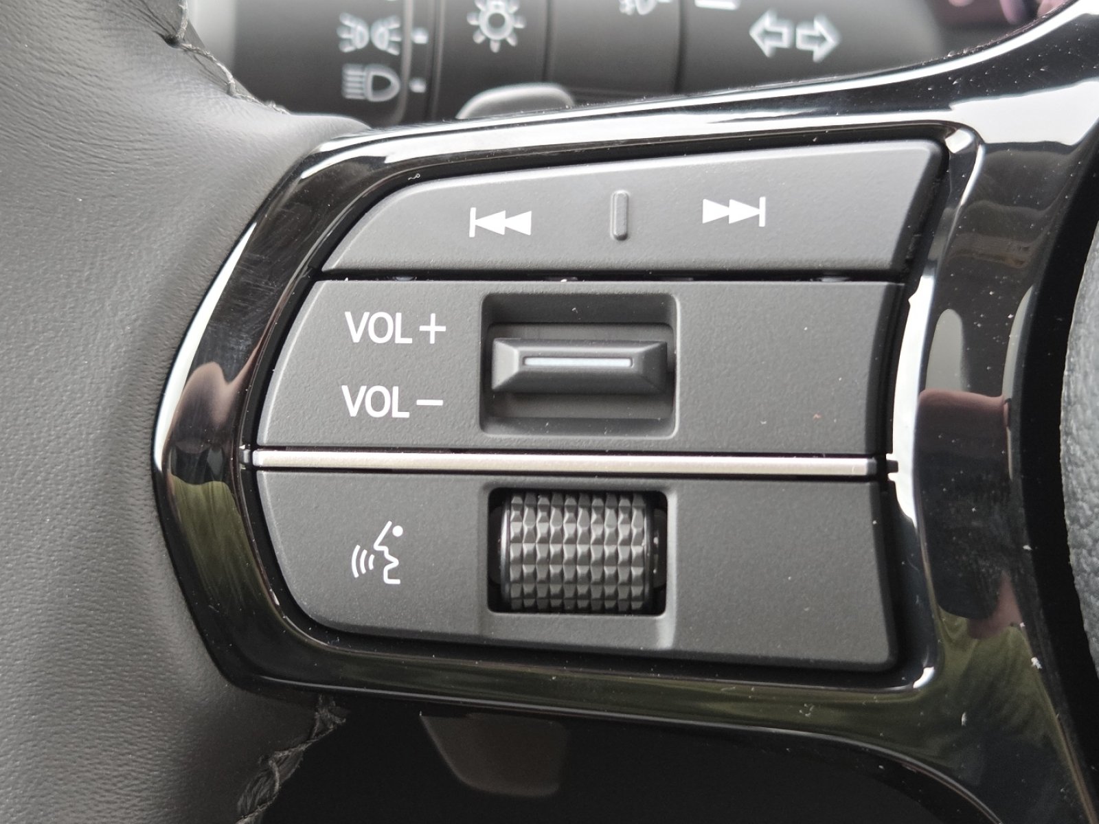 New 2026 Honda Pilot Touring image 11