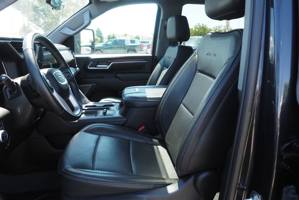 Used 2024 GMC Sierra 2500 Denali w/ Denali Reserve Package AWD/4WD image 13