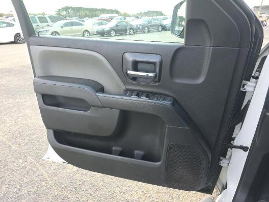 Used 2018 Chevrolet Silverado 1500 Custom w/ Custom Value Package image 9