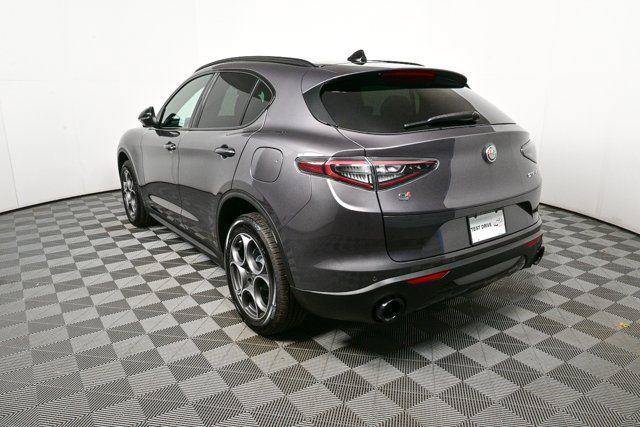 New 2025 Alfa Romeo Stelvio Sprint w/ Convenience Package AWD/4WD image 30