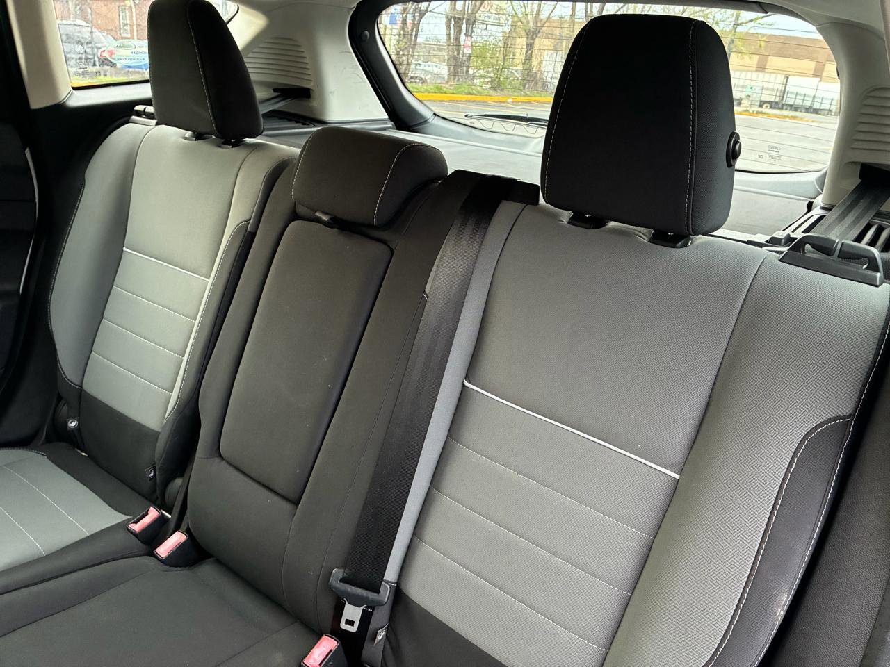 Used 2015 Ford C-MAX SE image 17