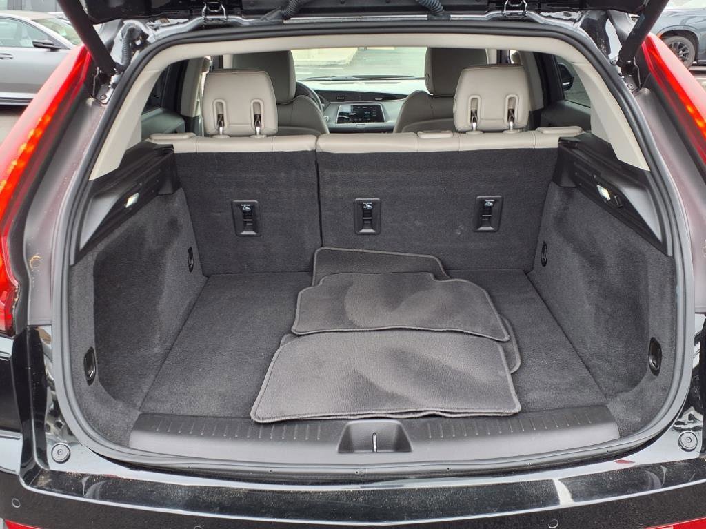 Used 2022 Cadillac XT4 Luxury image 12