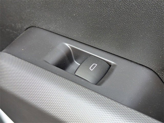 New 2025 Chevrolet Colorado LT w/ LT Convenience Package image 32