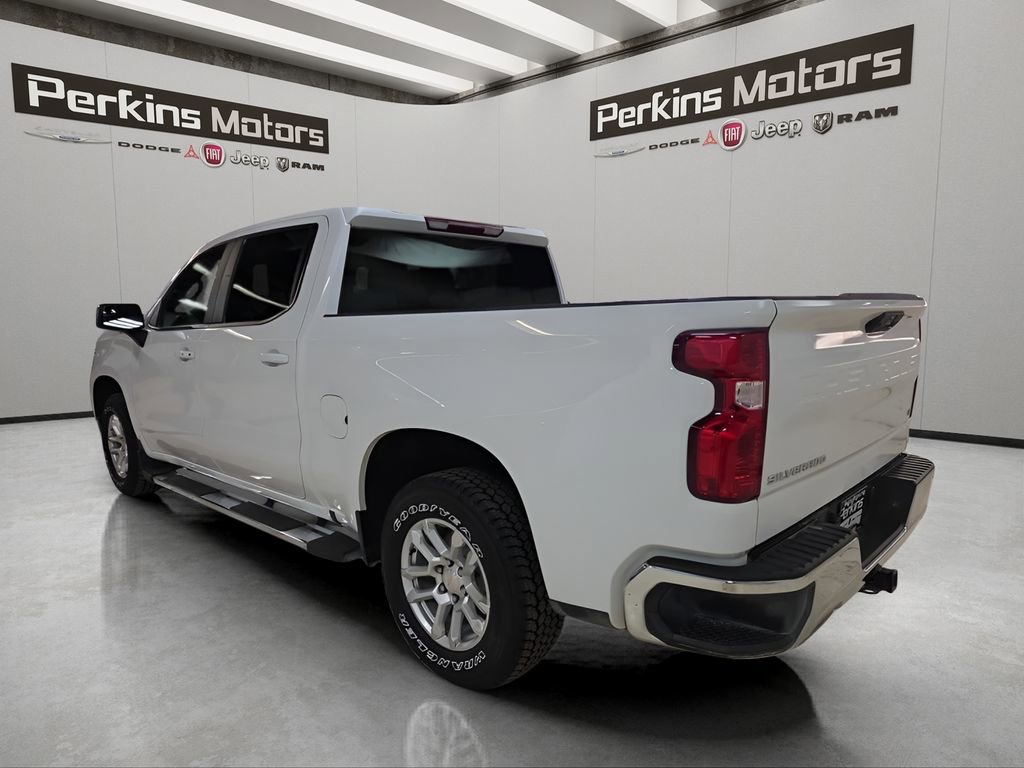 Used 2025 Chevrolet Silverado 1500 LT image 3