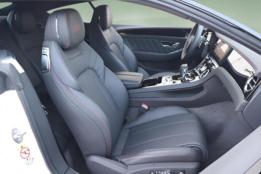 Used 2024 Bentley Continental GT image 19