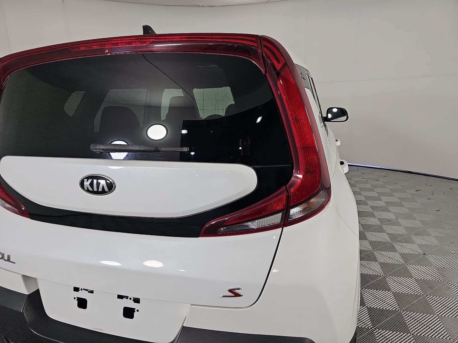 Used 2020 Kia Soul S FWD image 28