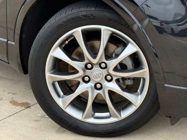 Used 2020 Buick Envision Essence w/ Experience Buick Package FWD image 2