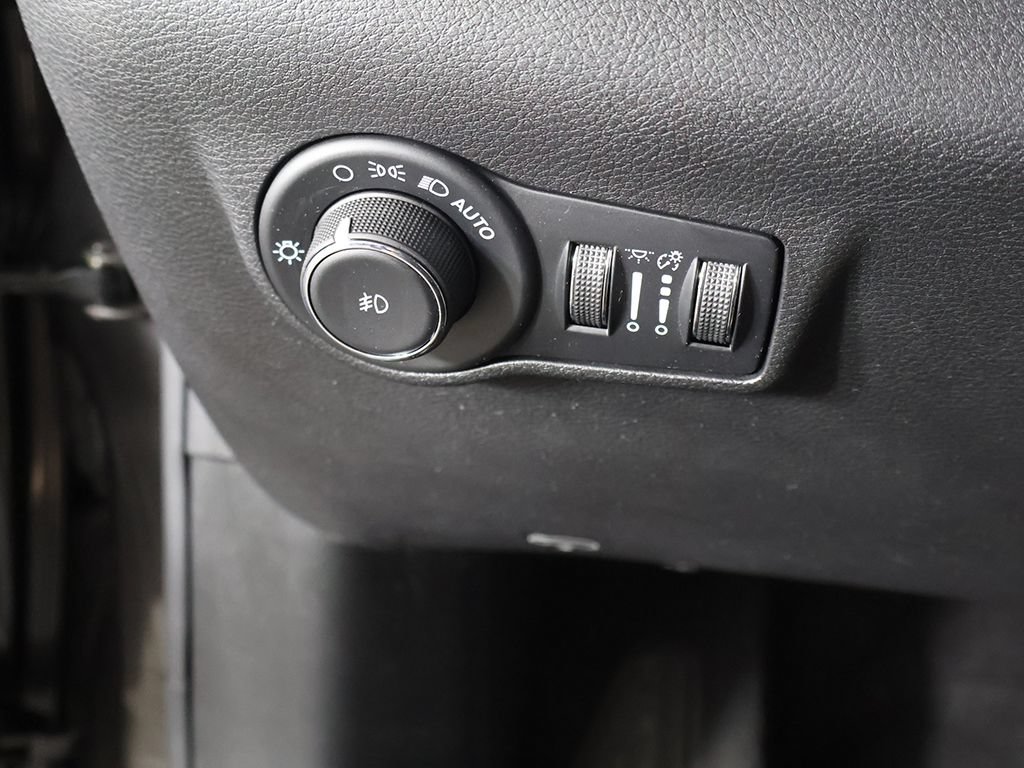 Used 2023 Jeep Compass Limited AWD/4WD image 37