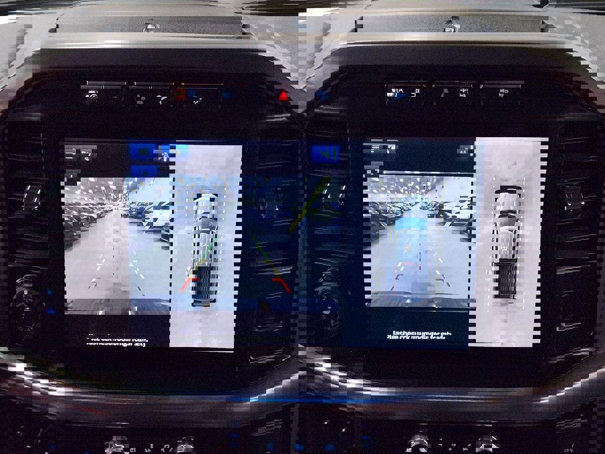 Used 2023 Ford F150 Lariat w/ Trailer Tow Package image 37