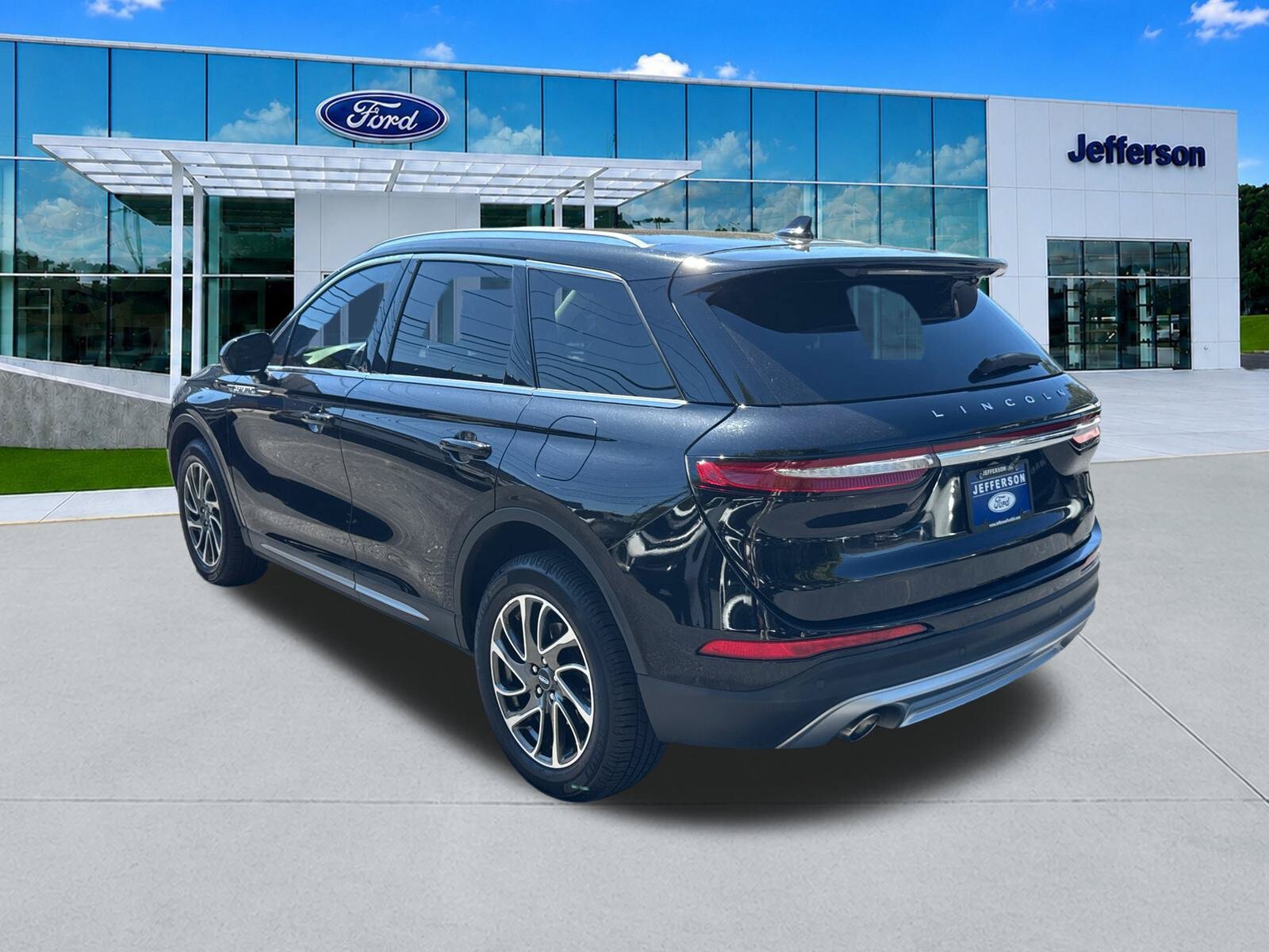 Used 2020 Lincoln Corsair FWD w/ Equipment Group 101A image 5