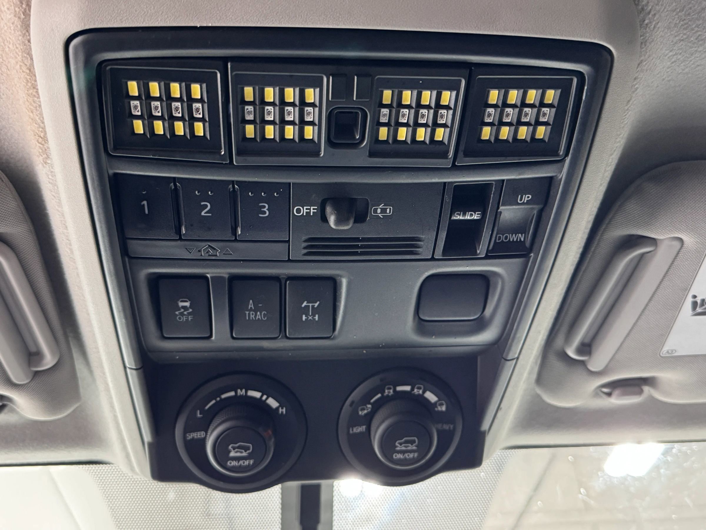 Used 2018 Toyota 4Runner TRD Off-Road Premium w/ TRD Performance Package AWD/4WD image 15