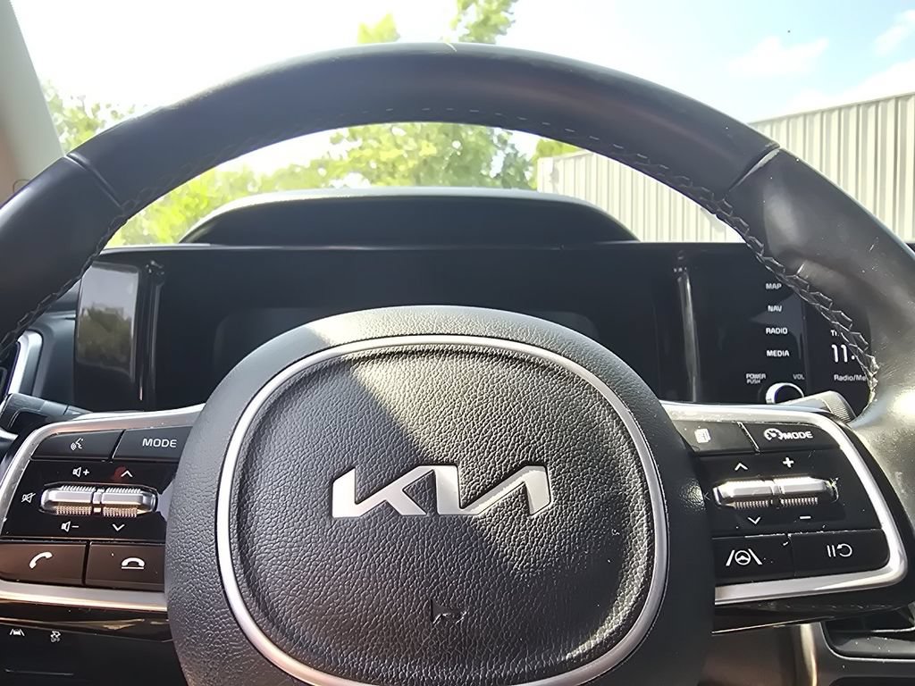 Used 2022 Kia Sorento S w/ Panoramic Sunroof Package FWD image 26