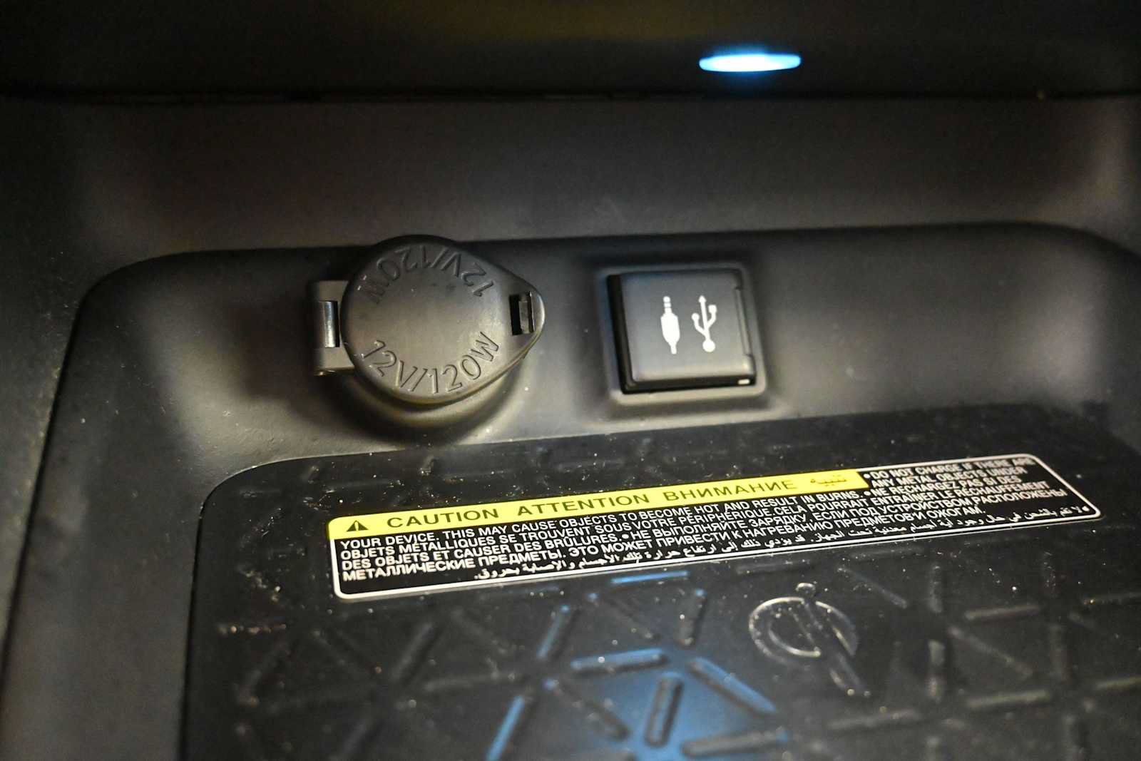 Used 2019 Toyota RAV4 XSE AWD/4WD image 11