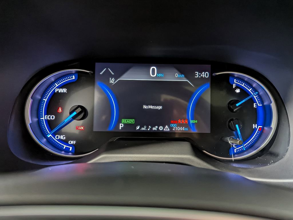 Used 2024 Toyota RAV4 XLE Premium image 31