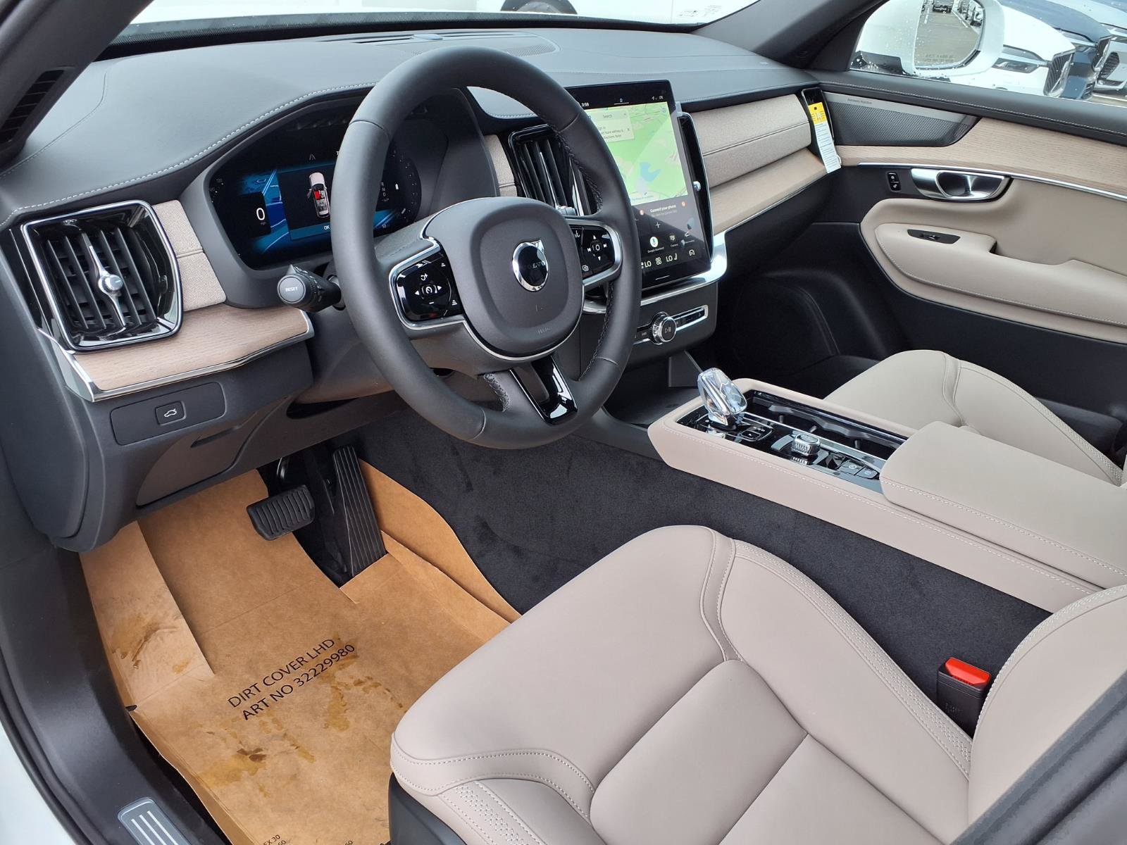 New 2026 Volvo XC90 B6 Plus w/ Protection Package Premier AWD/4WD image 12